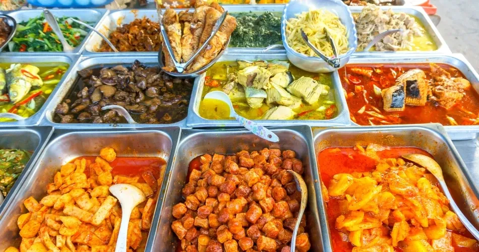 Best Street Food & Local Restaurants in Sacramento: A Food Lover's Guide